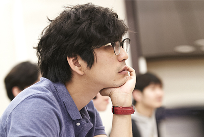 관습을 넘어 도전하는 100세 될 연극