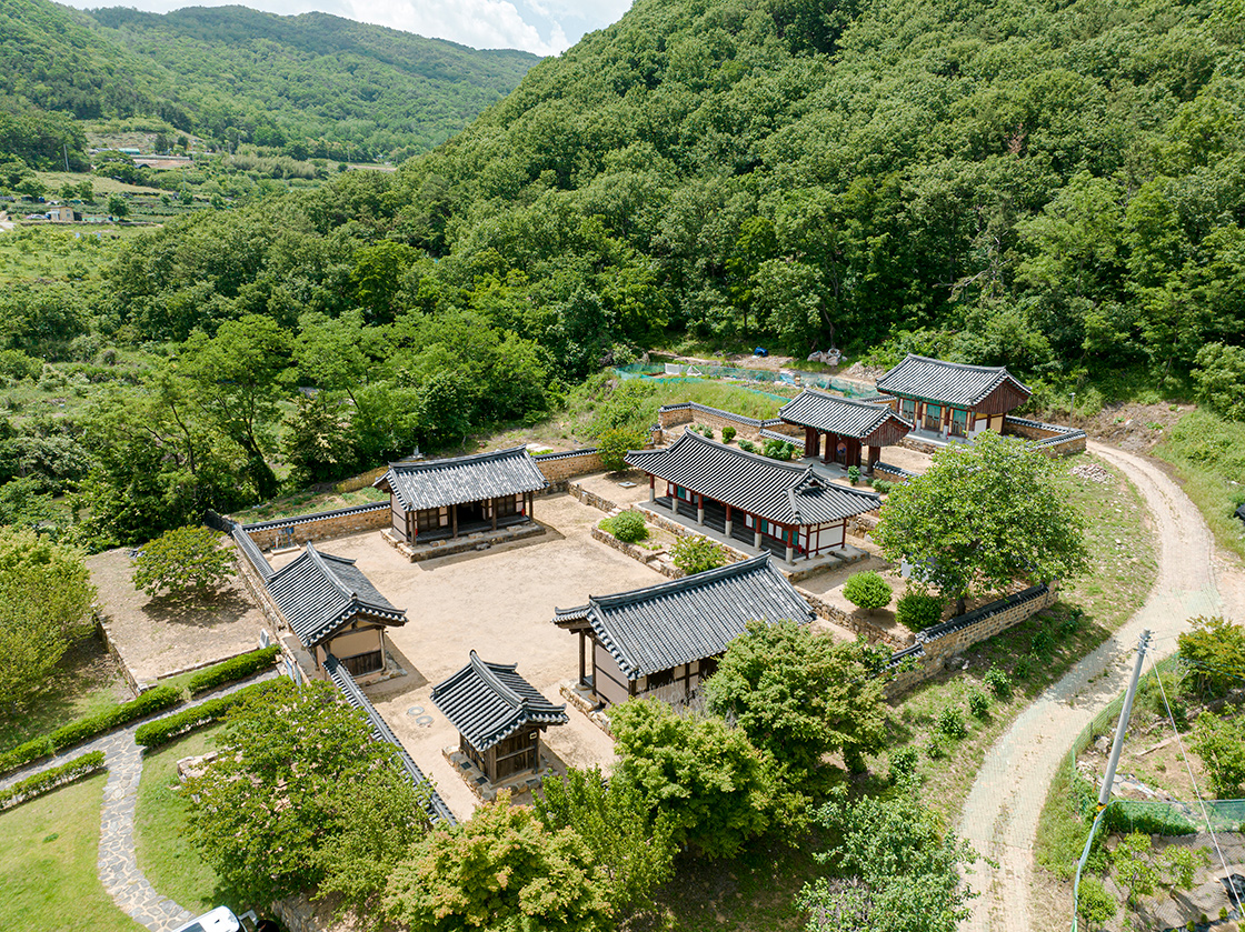 山海亭中夢幾回(산해정중몽기회)